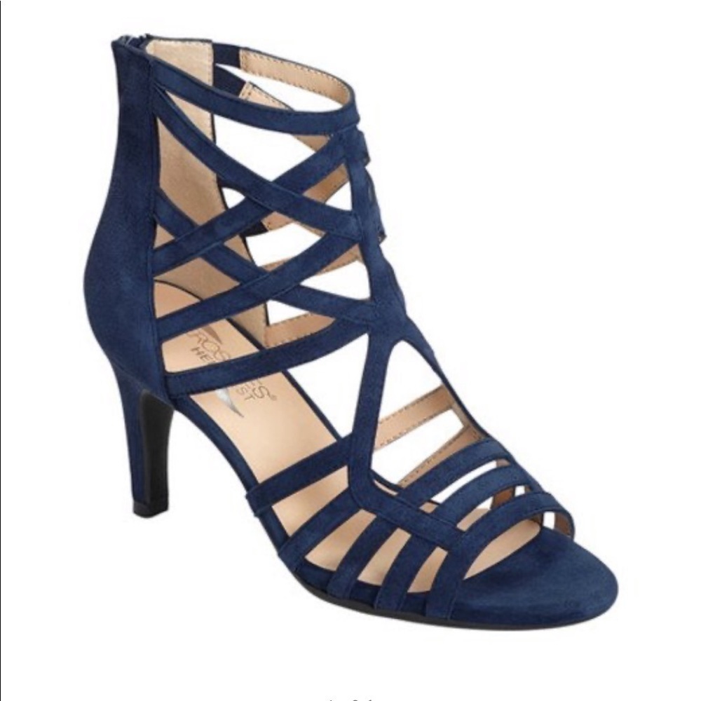 Aerosoles•Acclamation Cage Sandal Navy Suede